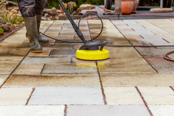 Best Pool Deck Cleaning  in De Kal, TX